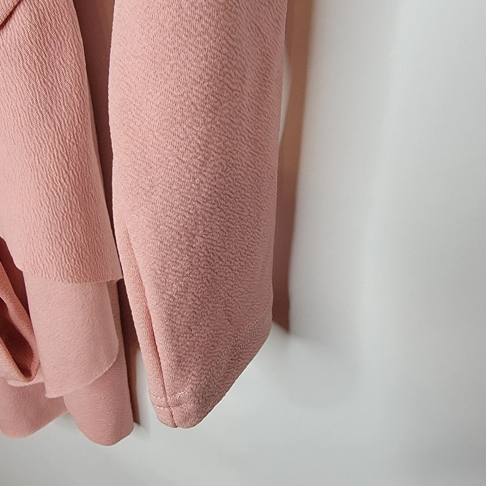 SHEIN Self Belted Dip Hem Top - Picture 4 of 15